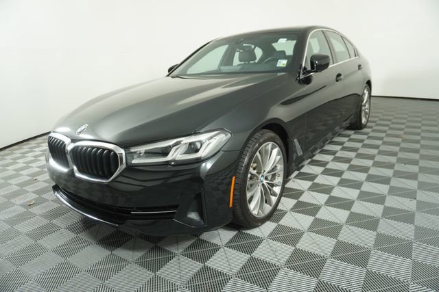 Used 2021 BMW 530i w/ Premium Package image 3