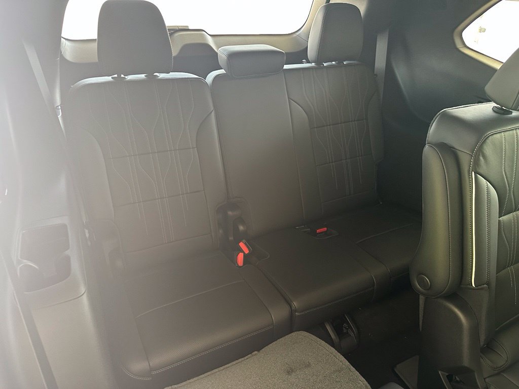 New 2026 Buick Enclave Avenir w/ Super Cruise Package FWD image 39