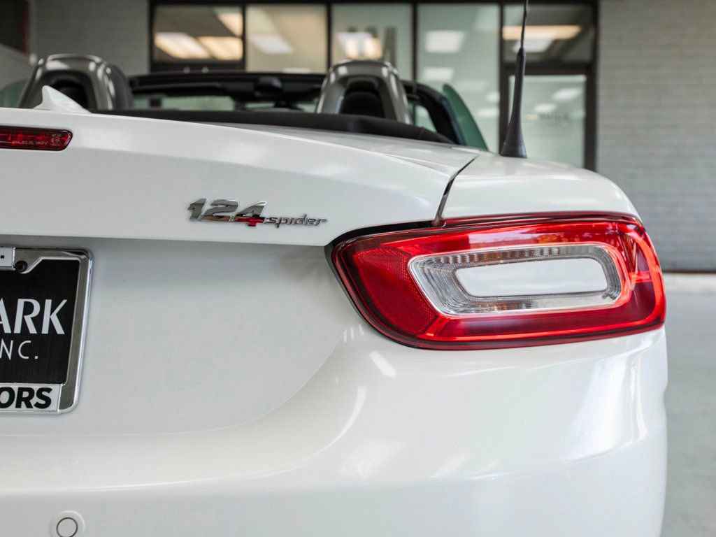 Used 2020 FIAT 124 Spider Abarth w/ Convenience Group image 32