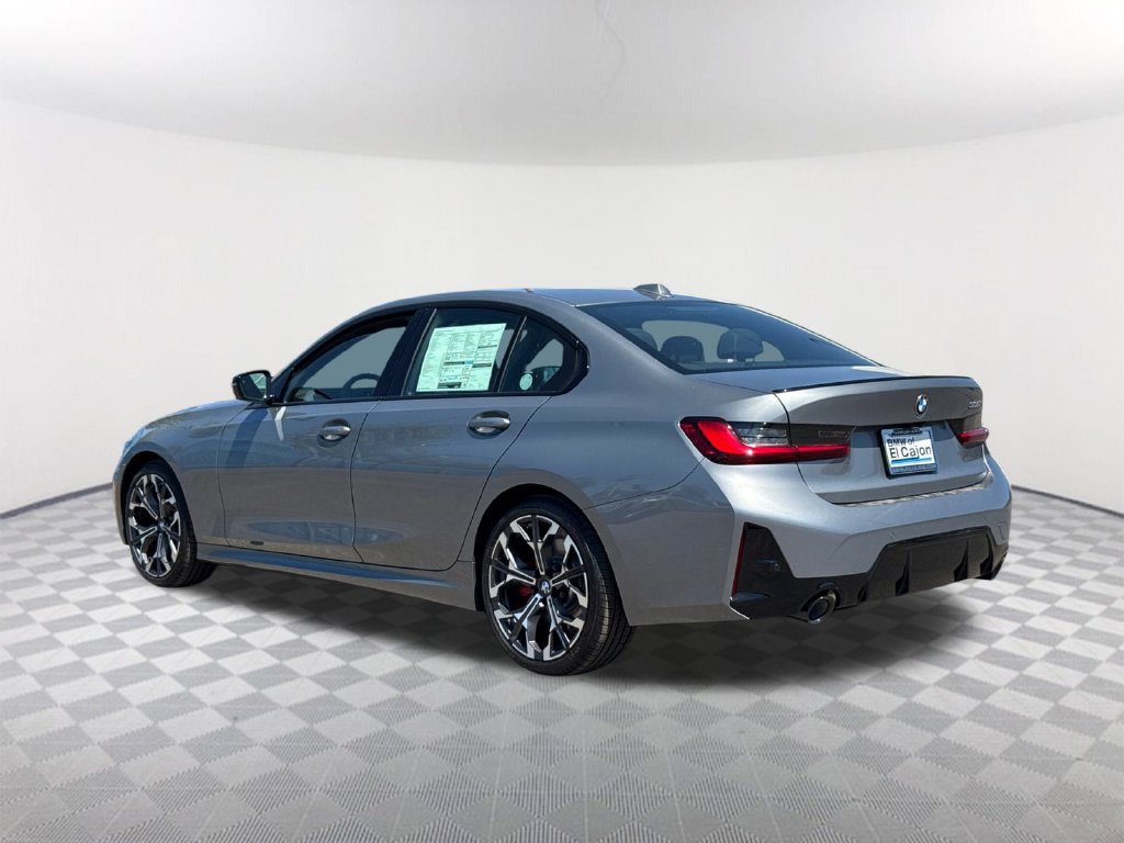 New 2026 BMW 330i Sedan w/ M Sport Package RWD image 4