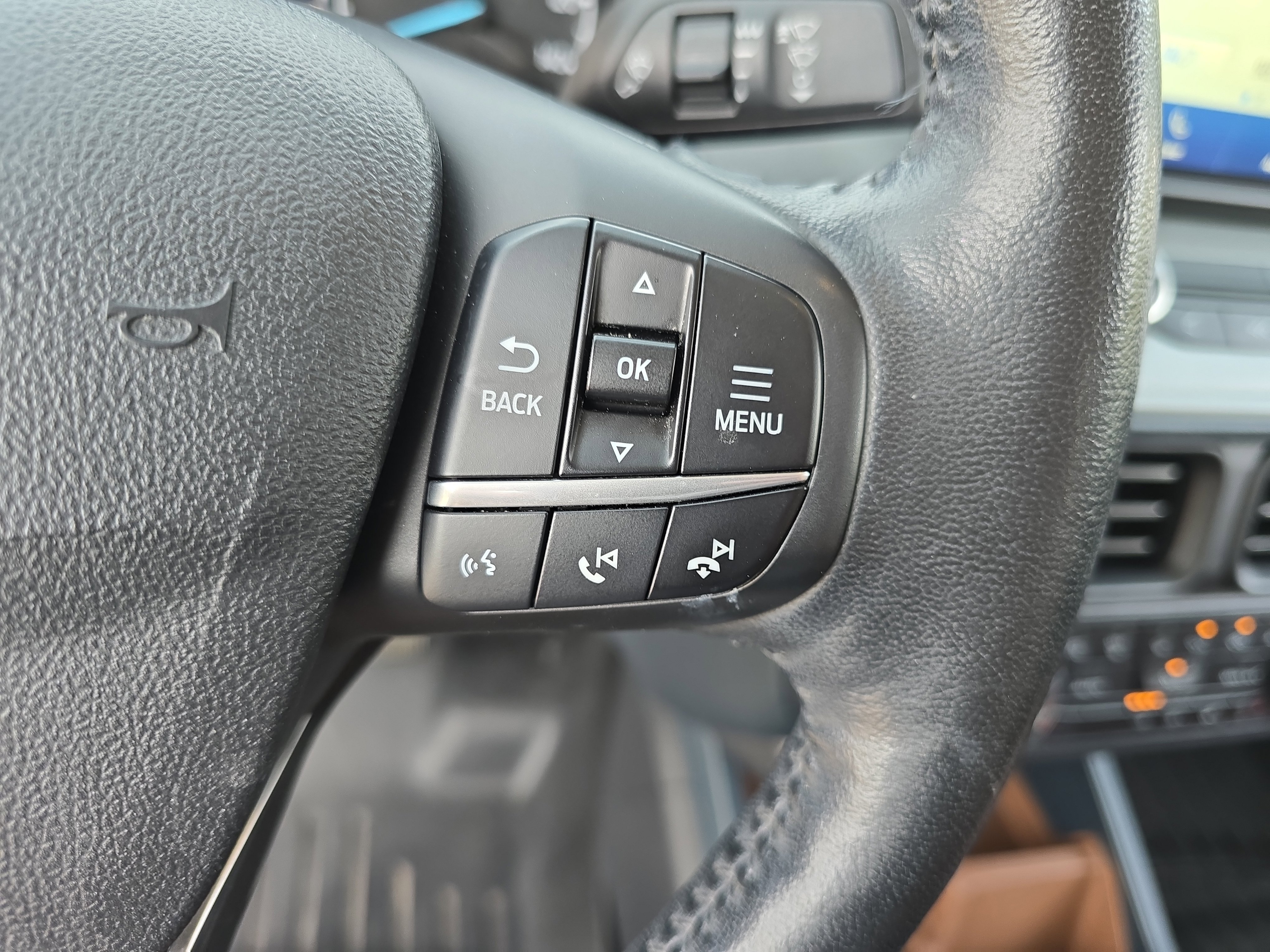 Used 2022 Ford Maverick Lariat w/ Lariat Luxury Package FWD image 18