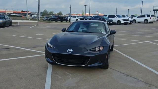 Used 2021 MAZDA MX-5 Miata RF Grand Touring image 2