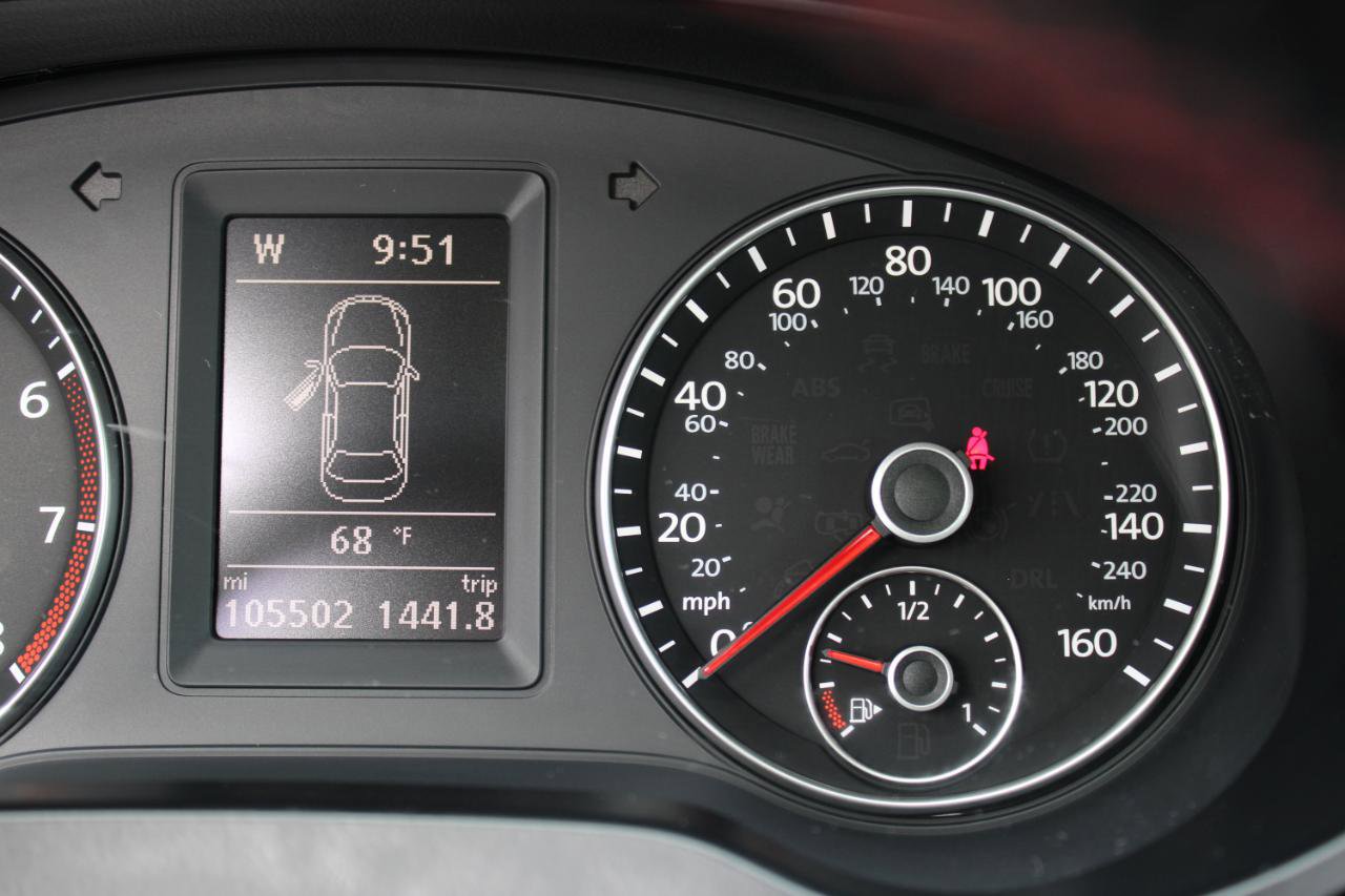 Used 2013 Volkswagen Jetta GLI Autobahn image 25