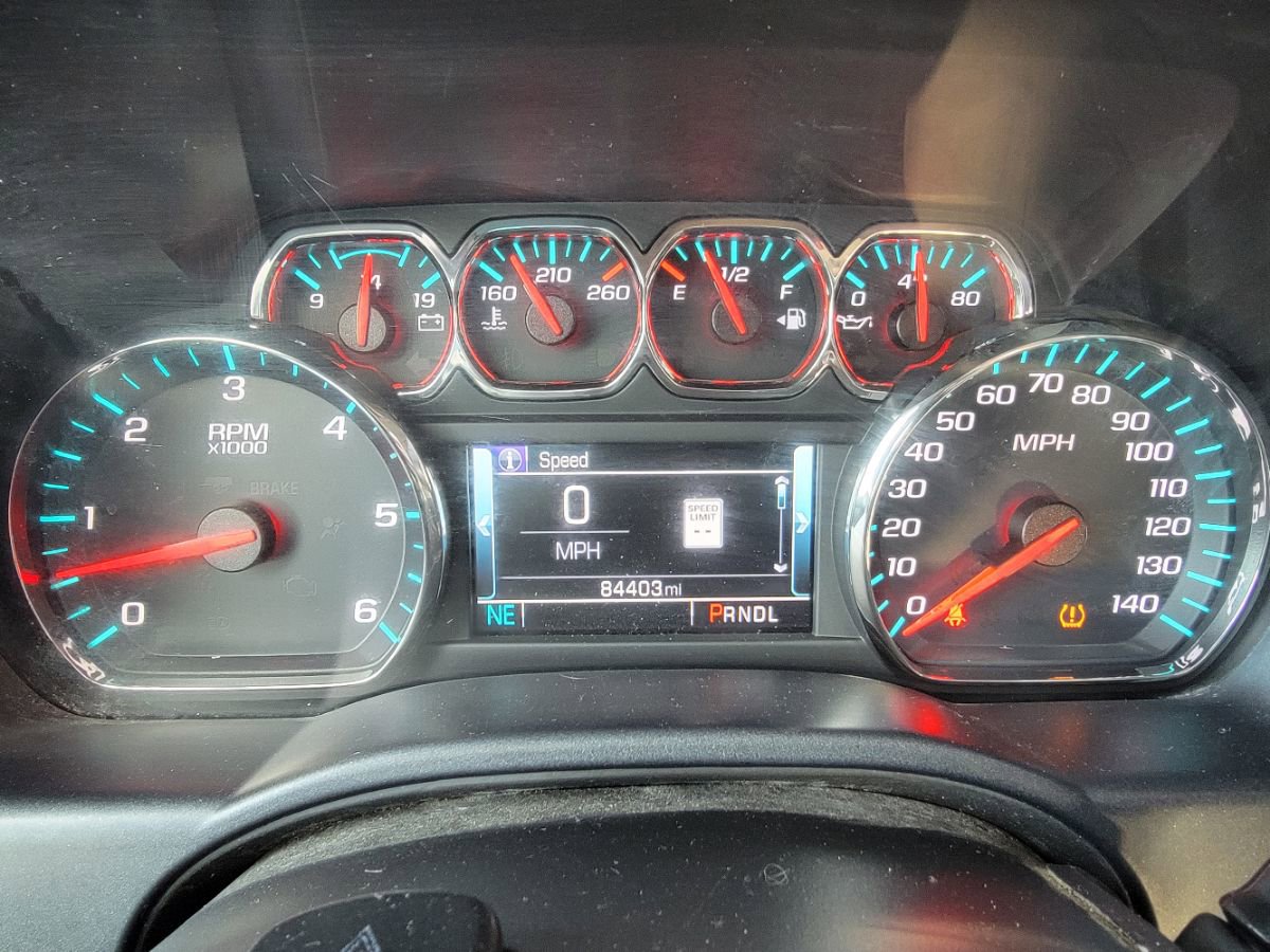 Used 2018 Chevrolet Silverado 1500 LT w/ Texas Edition RWD image 11
