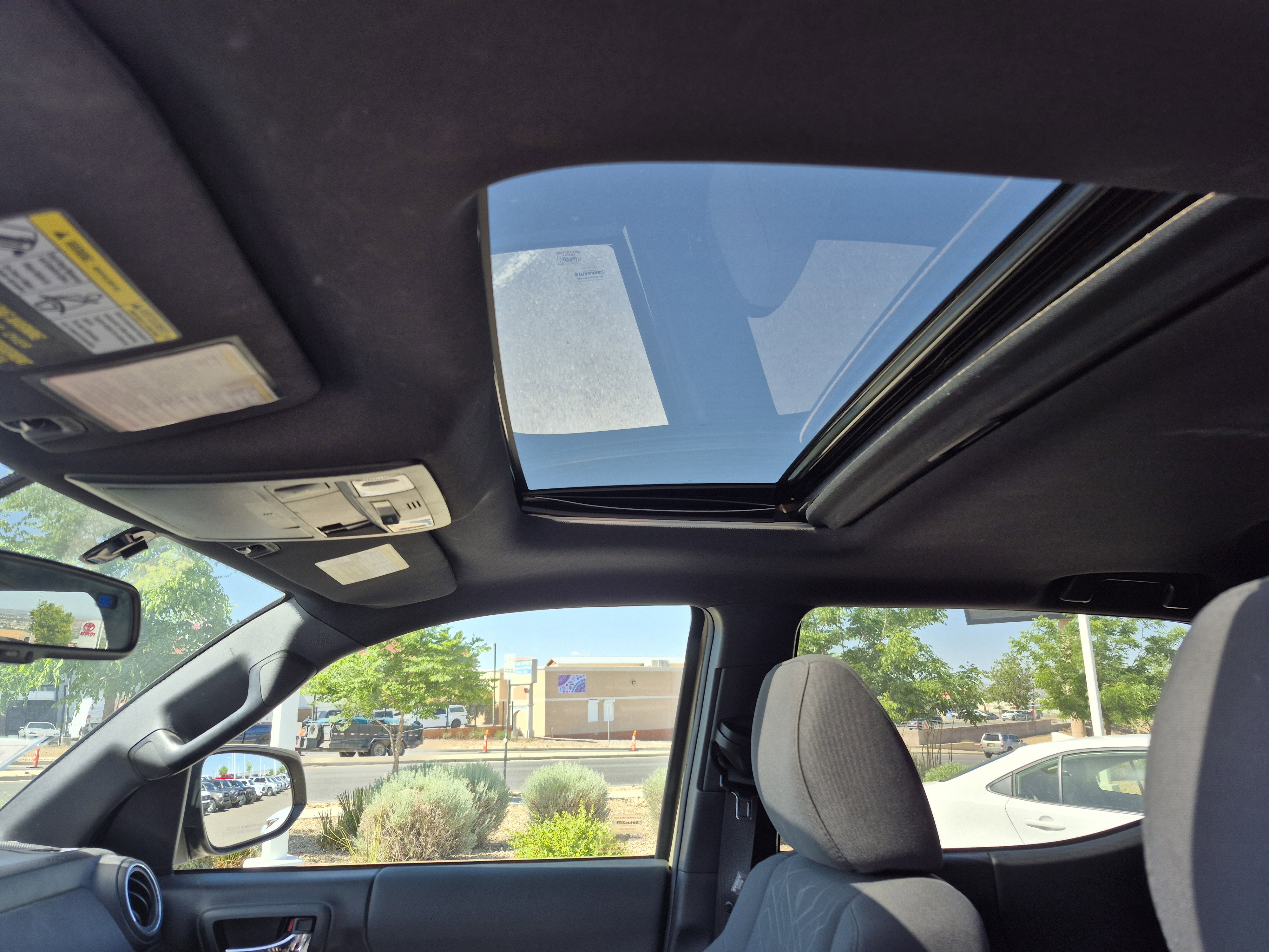 Used 2017 Toyota Tacoma TRD Sport w/ Premium & Technology Package AWD/4WD image 37