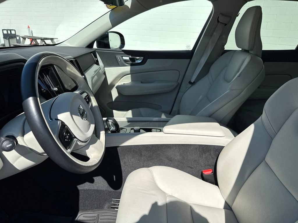Used 2023 Volvo XC60 B5 Plus w/ Protection Package Premier FWD image 21