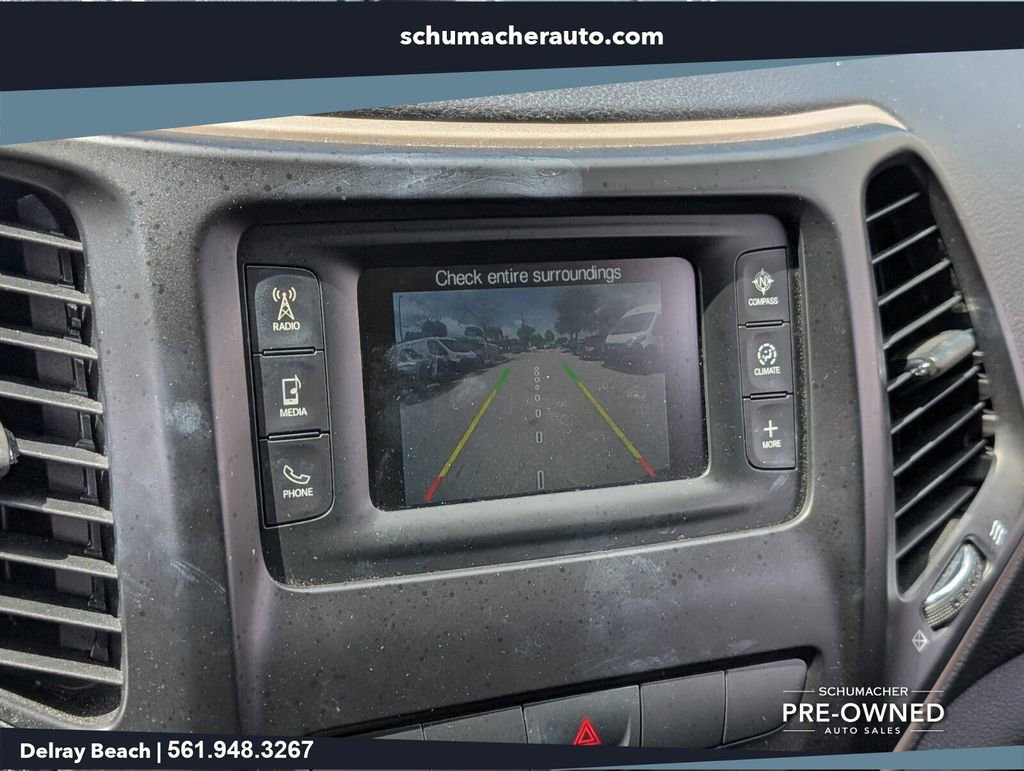 Used 2015 Jeep Cherokee Latitude FWD image 23