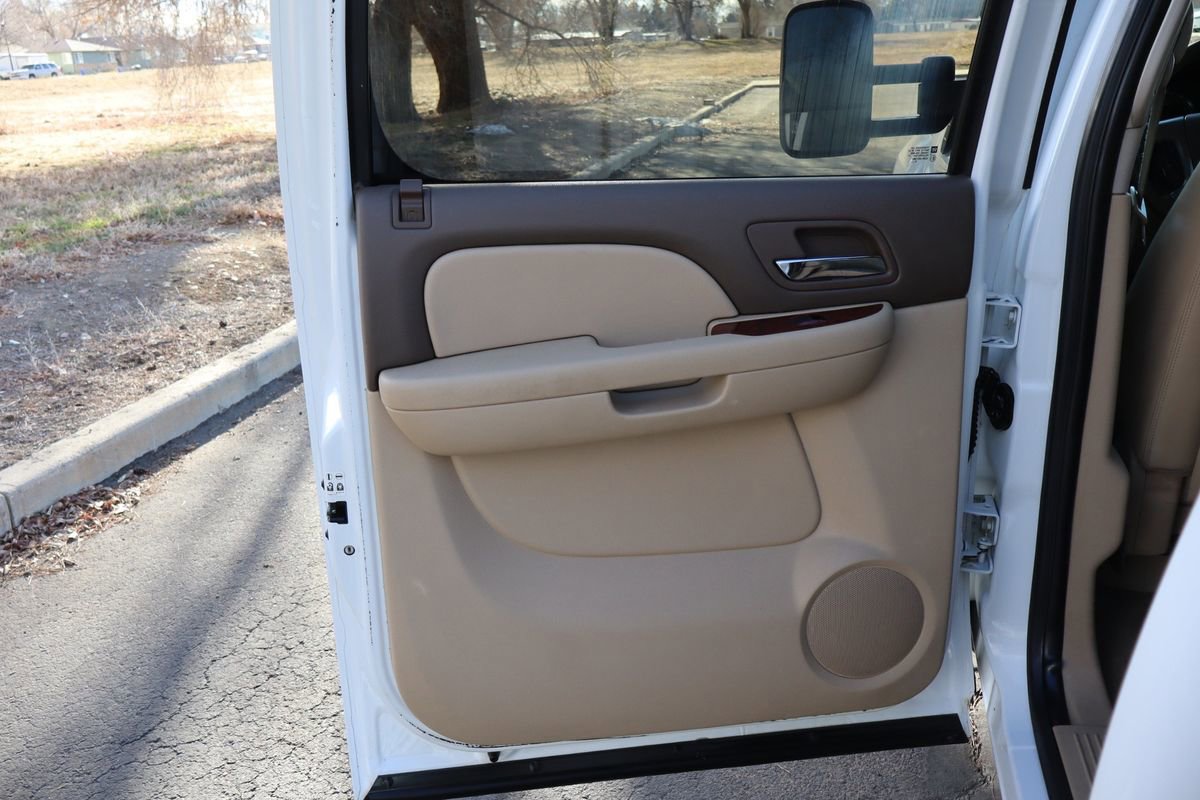 Used 2010 Chevrolet Silverado 2500 LTZ w/ Suspension Package, Off-Road image 24