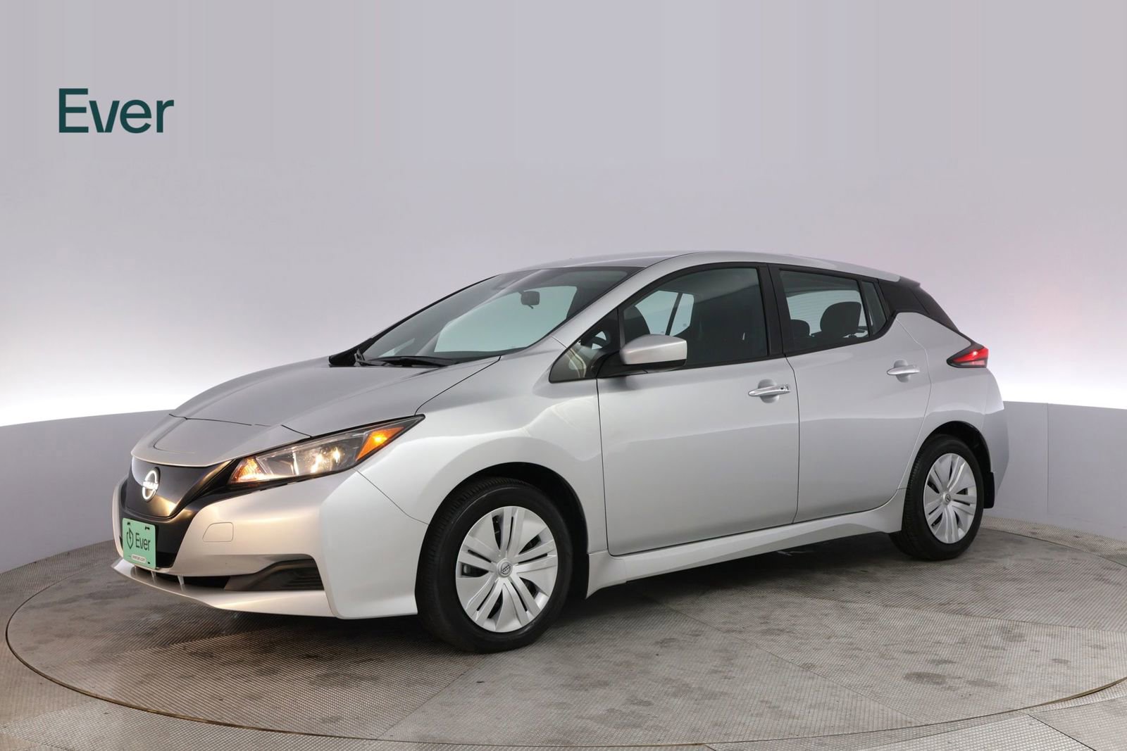 Used 2025 Nissan Leaf S FWD image 18