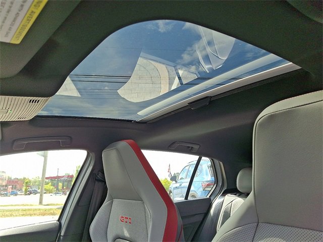 New 2025 Volkswagen GTI SE image 15