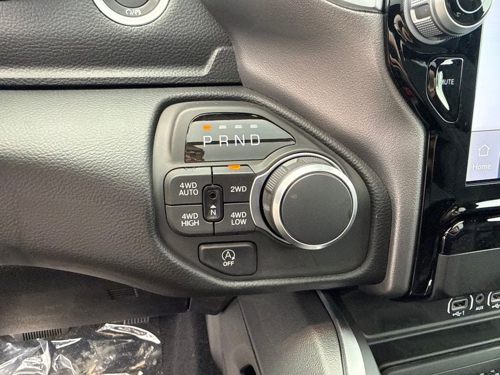 New 2026 RAM 1500 Big Horn AWD/4WD image 14