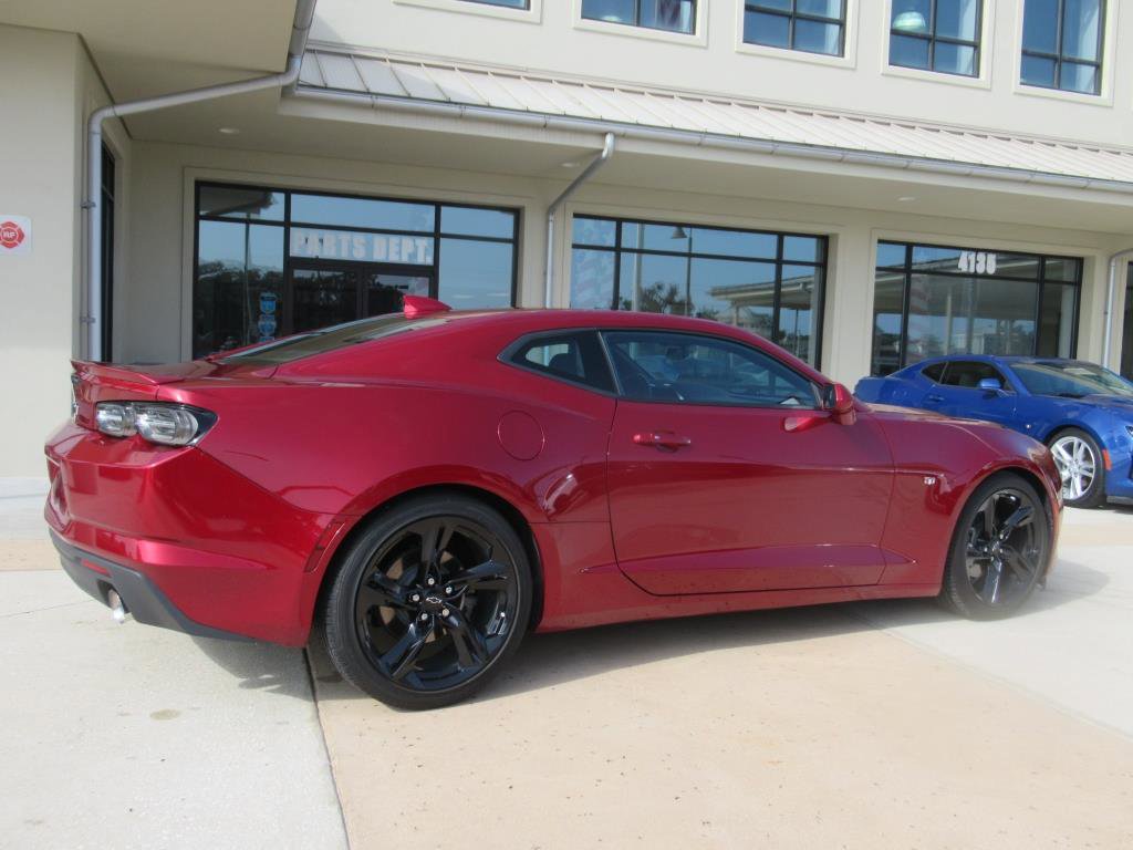 Used 2021 Chevrolet Camaro LT w/ RS Package image 6