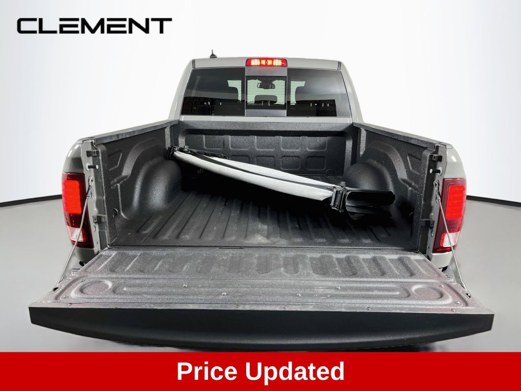 Used 2022 RAM 1500 Warlock w/ Ceramic Grey Warlock Package AWD/4WD image 9