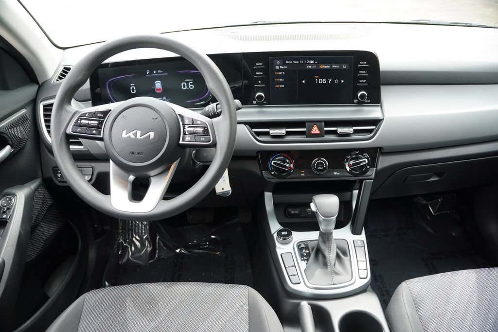 Certified 2024 Kia Seltos LX AWD/4WD image 18
