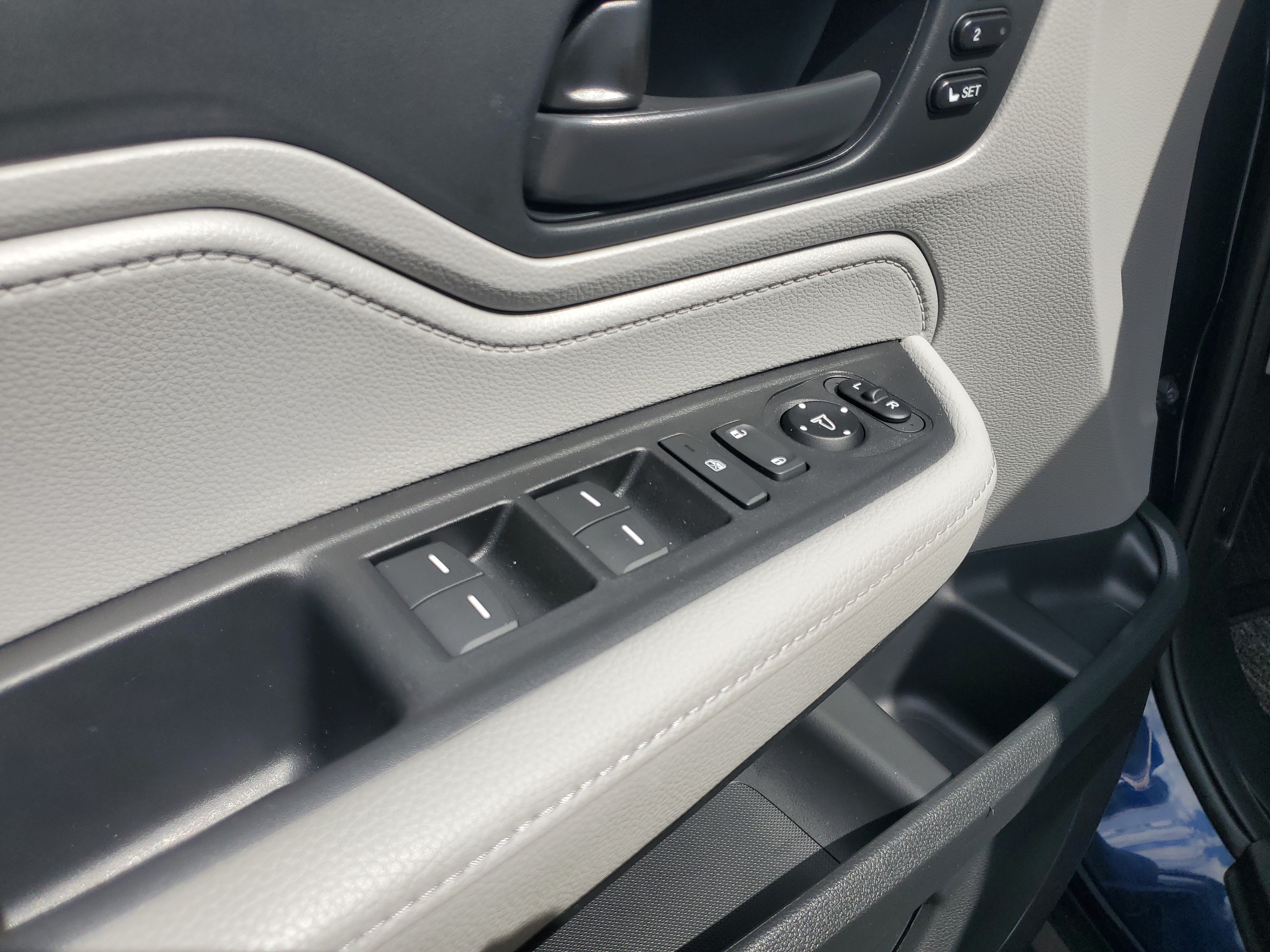 Used 2024 Honda Odyssey EX-L image 23