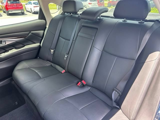 Used 2018 INFINITI Q70 L 3.7 AWD/4WD image 32