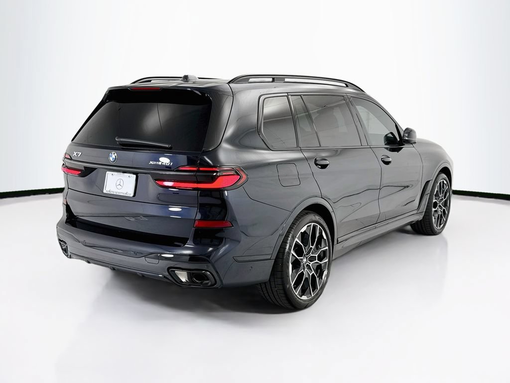 Used 2026 BMW X7 xDrive40i w/ M Sport Package AWD/4WD image 5