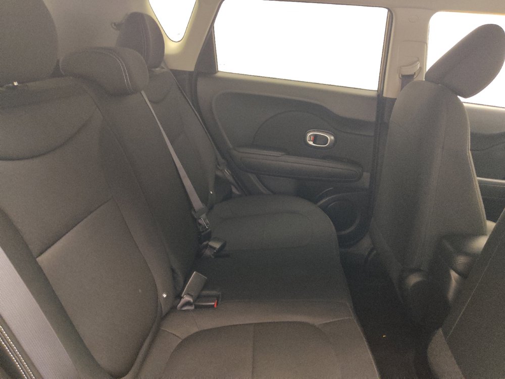Used 2015 Kia Soul FWD image 19