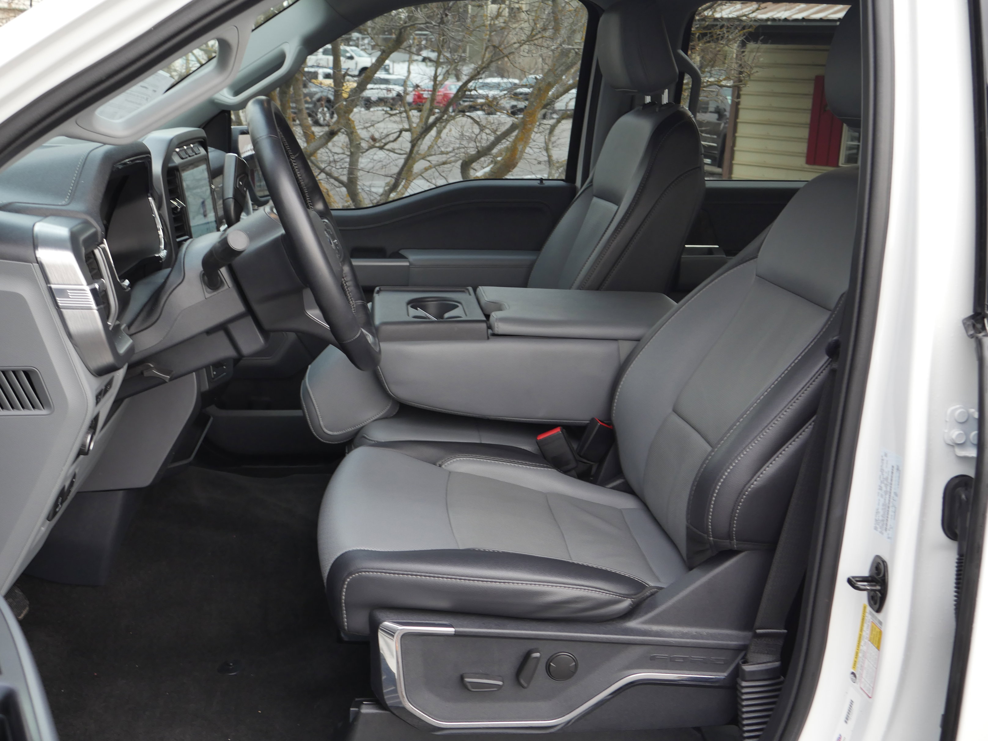 Certified 2022 Ford F150 Lariat w/ Trailer Tow Package image 3