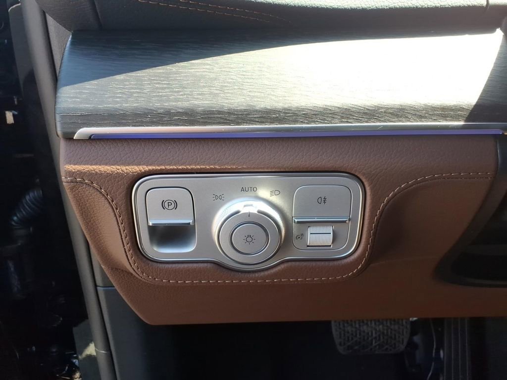 New 2026 Mercedes-Benz GLE 450 4MATIC Coupe image 17