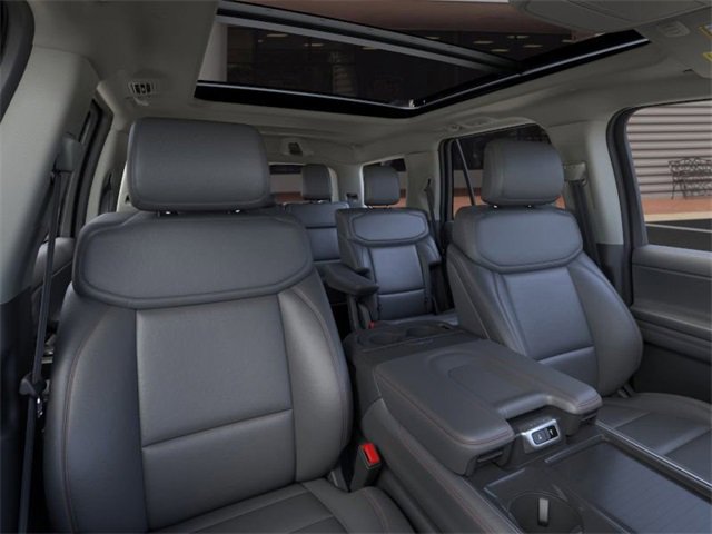 New 2025 Ford Expedition Active image 10