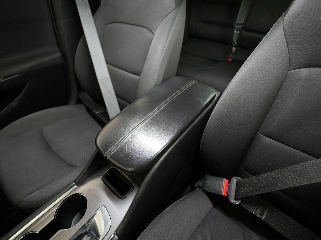 Used 2018 Chevrolet Malibu LT image 44