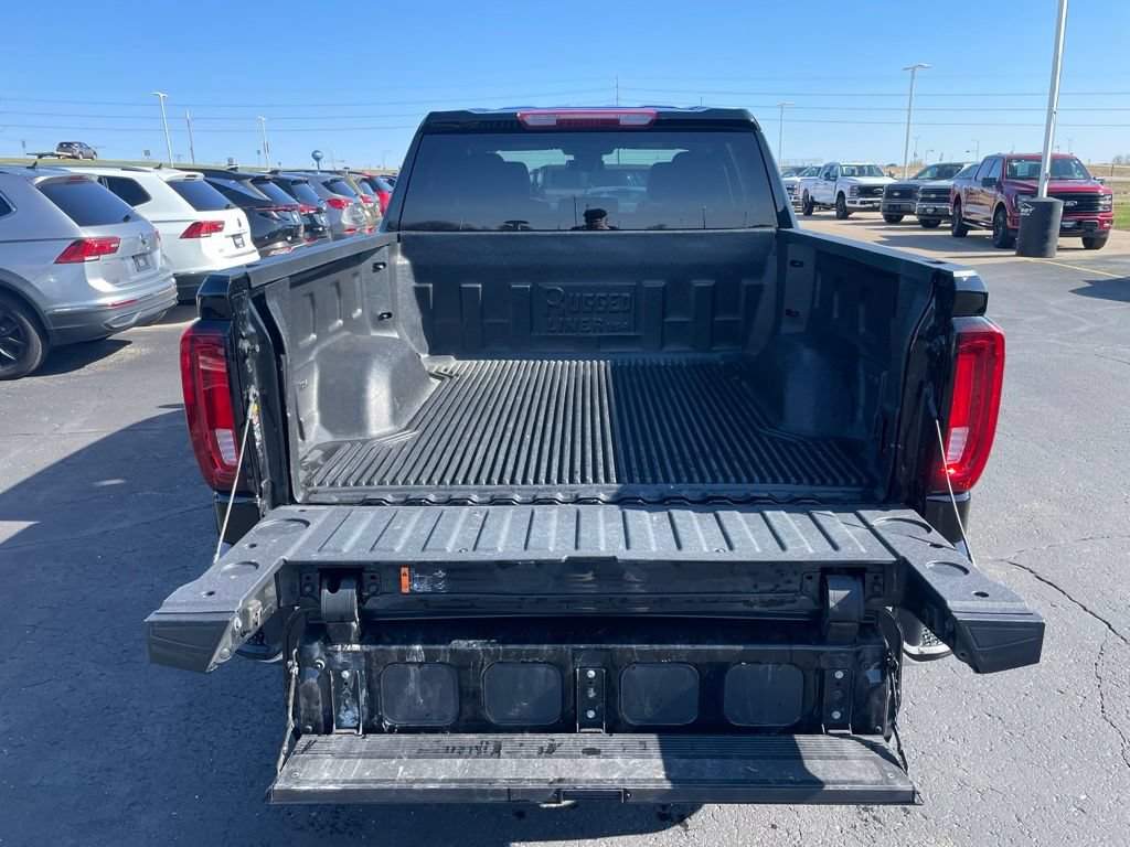 Used 2025 GMC Sierra 1500 SLT AWD/4WD image 33