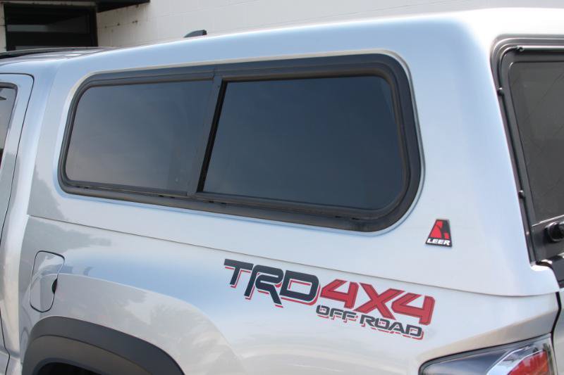 Used 2023 Toyota Tacoma TRD Off-Road w/ TRD Premium Off Road Package AWD/4WD image 17