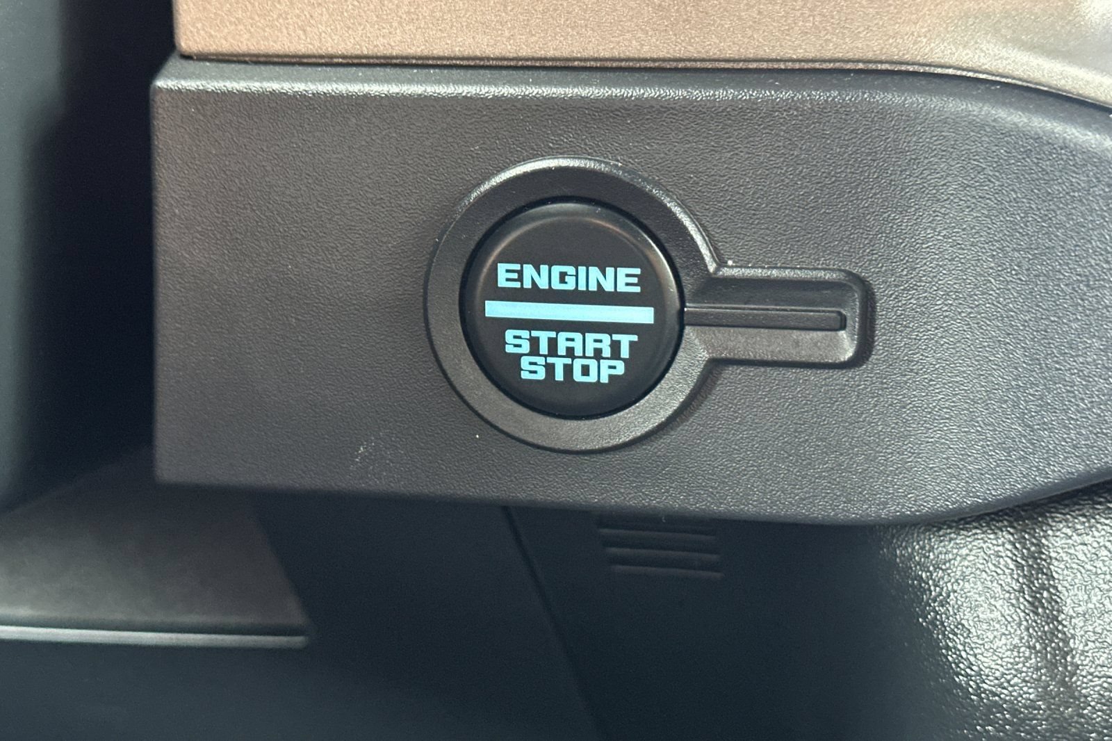 Used 2025 Ford Bronco Outer Banks AWD/4WD image 23
