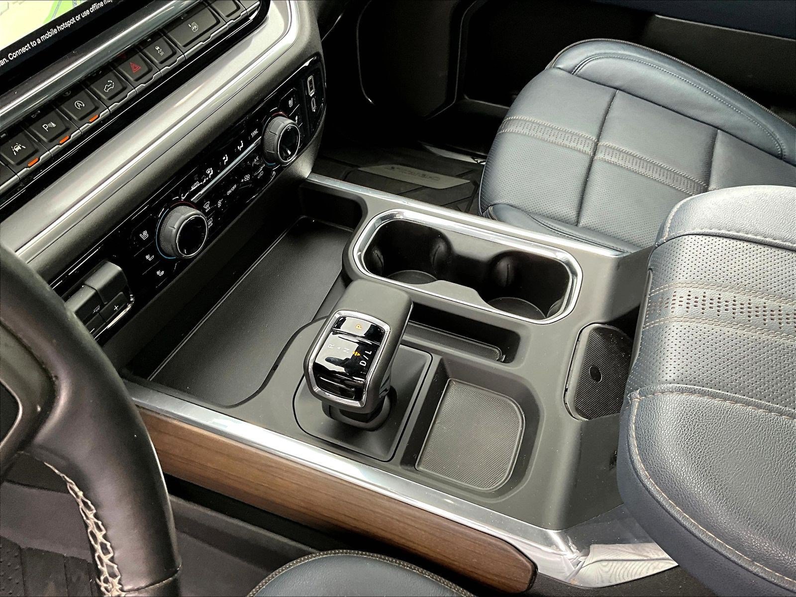 Used 2024 Chevrolet Silverado 1500 High Country w/ High Country Premium Package AWD/4WD image 18