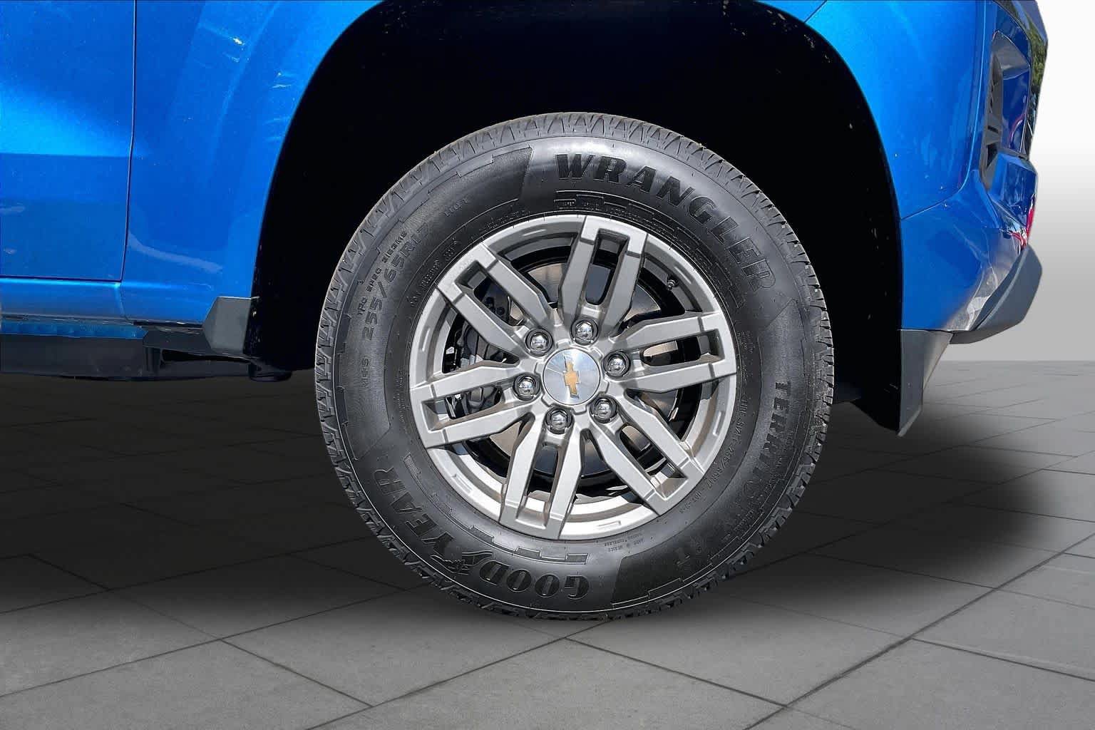 Used 2023 Chevrolet Colorado LT w/ LT Convenience Package RWD image 10