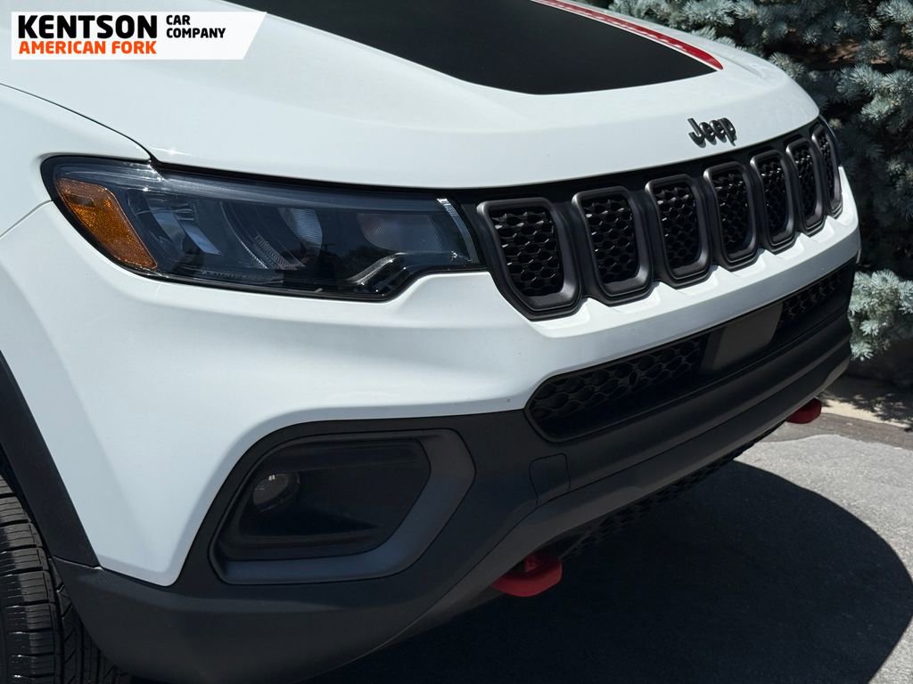 Used 2023 Jeep Compass Trailhawk image 15