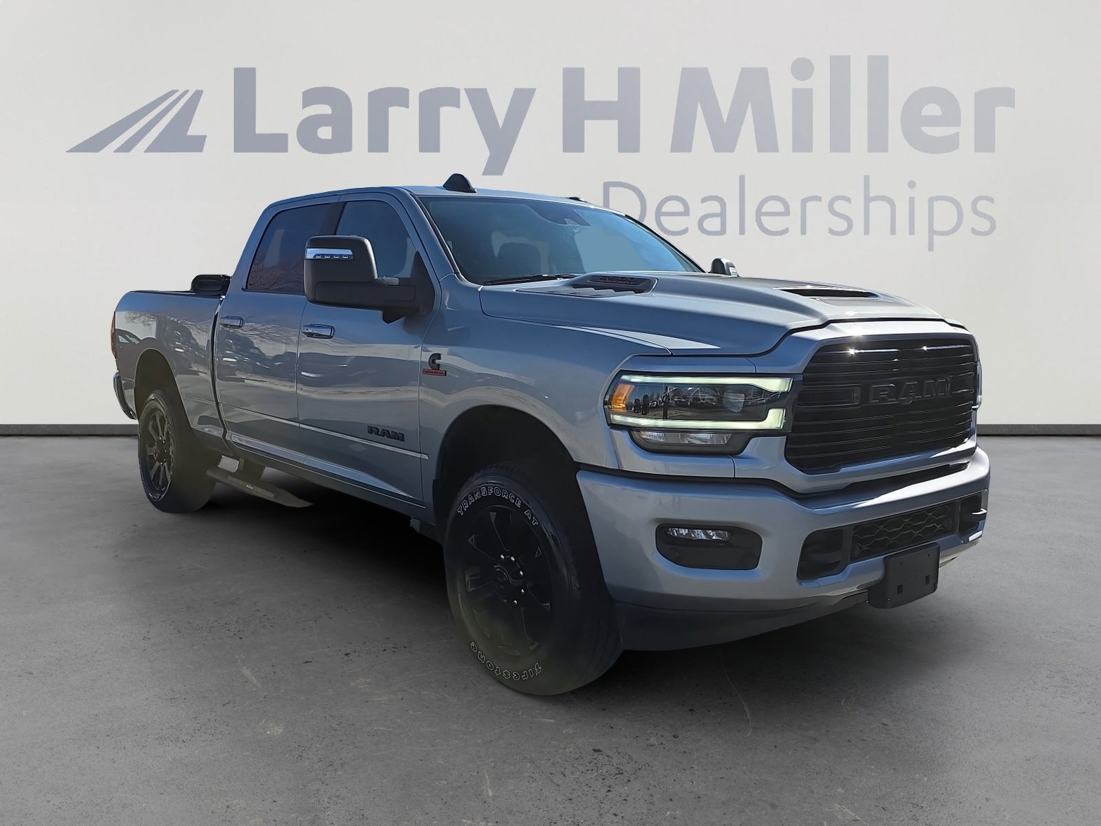 Used 2024 RAM 2500 Laramie w/ Night Edition image 7