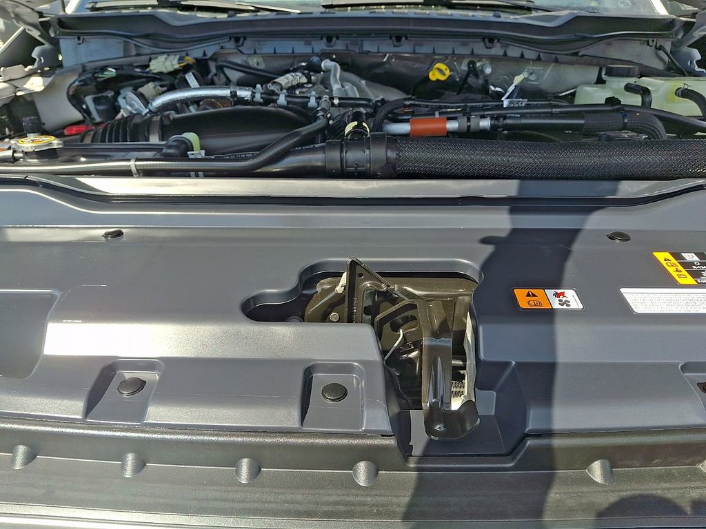 Used 2025 Ford F450 Platinum w/ FX4 Off-Road Package image 30