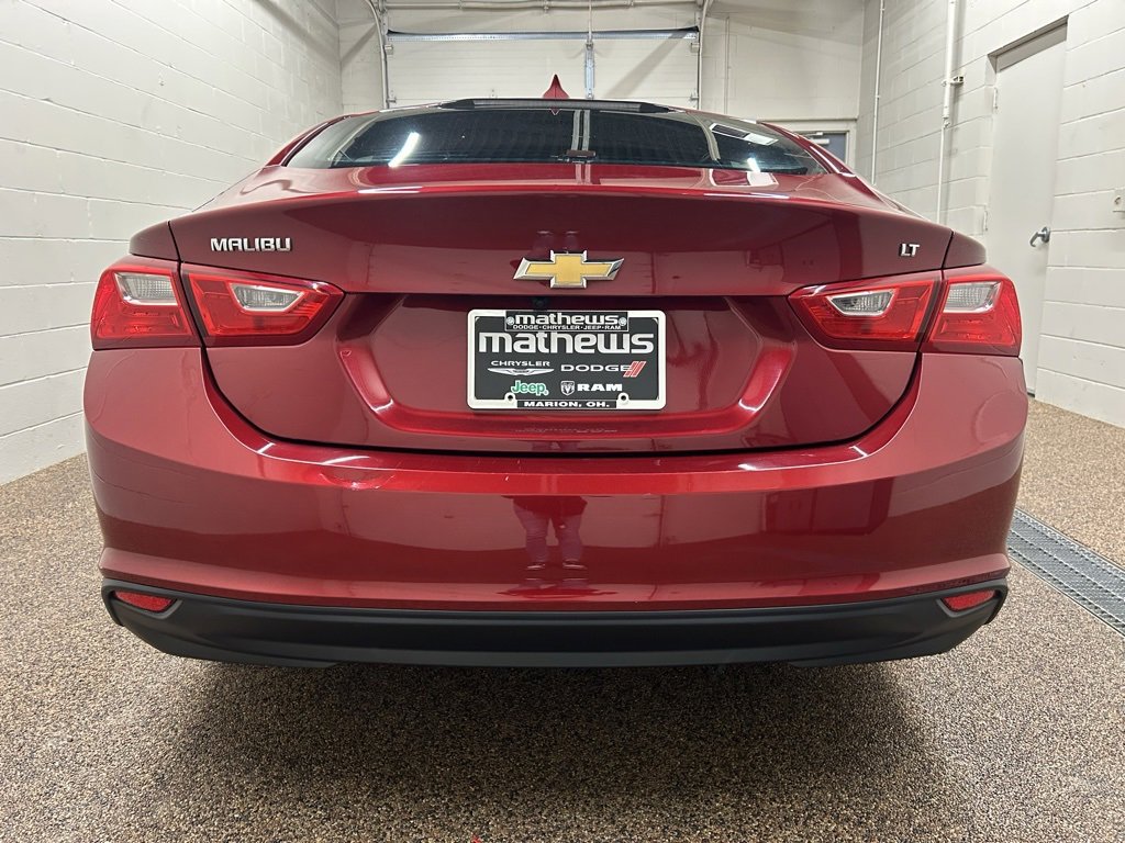 Used 2017 Chevrolet Malibu LT image 3