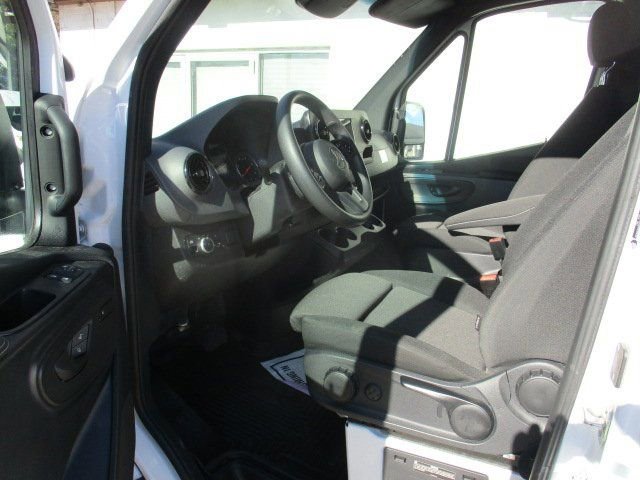 Used 2024 Mercedes-Benz Sprinter 2500 image 10