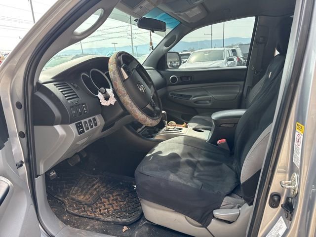 Used 2015 Toyota Tacoma 4x4 Access Cab V6 w/ TRD Off-Road Package image 3