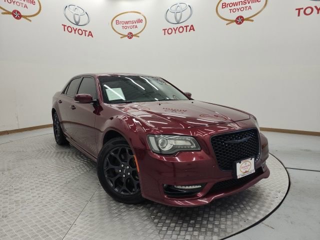 Used 2022 Chrysler 300 Touring L w/ Popular Equipment Group image 1