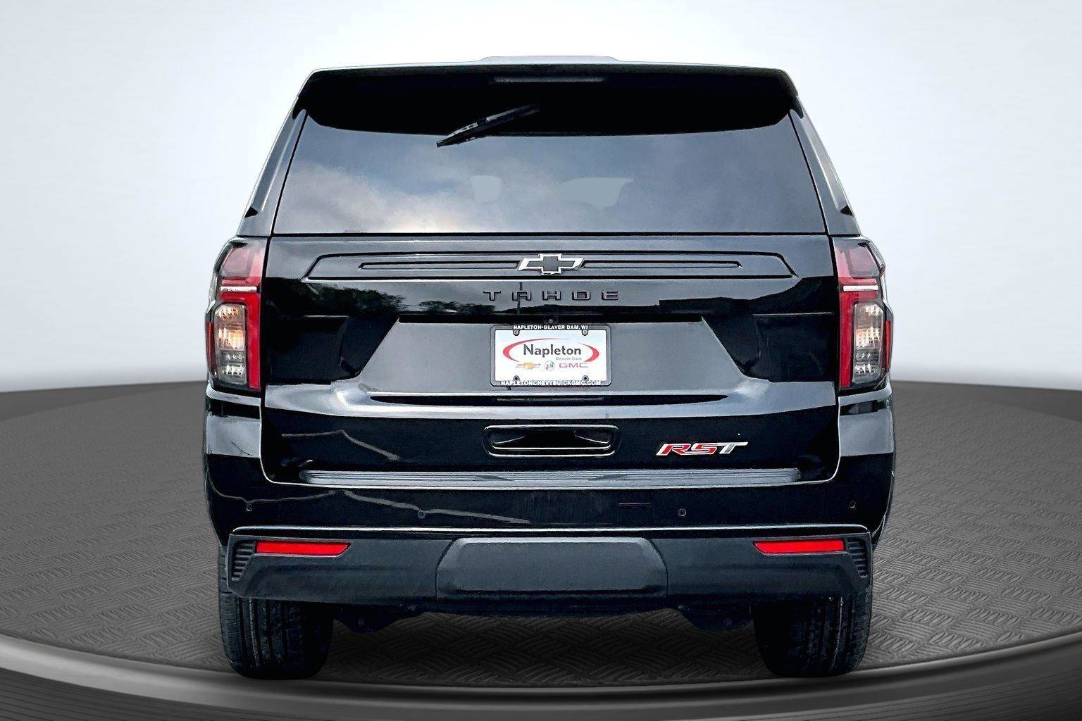Used 2024 Chevrolet Tahoe RST w/ Luxury Package AWD/4WD image 4