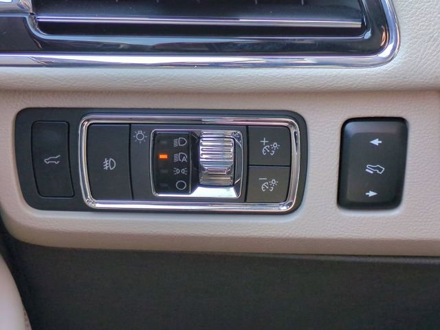 Used 2022 Lincoln Navigator Reserve image 16