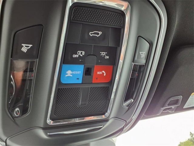 Used 2024 Jeep Grand Cherokee Altitude image 33