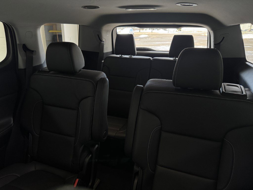 Used 2023 GMC Acadia SLT image 40