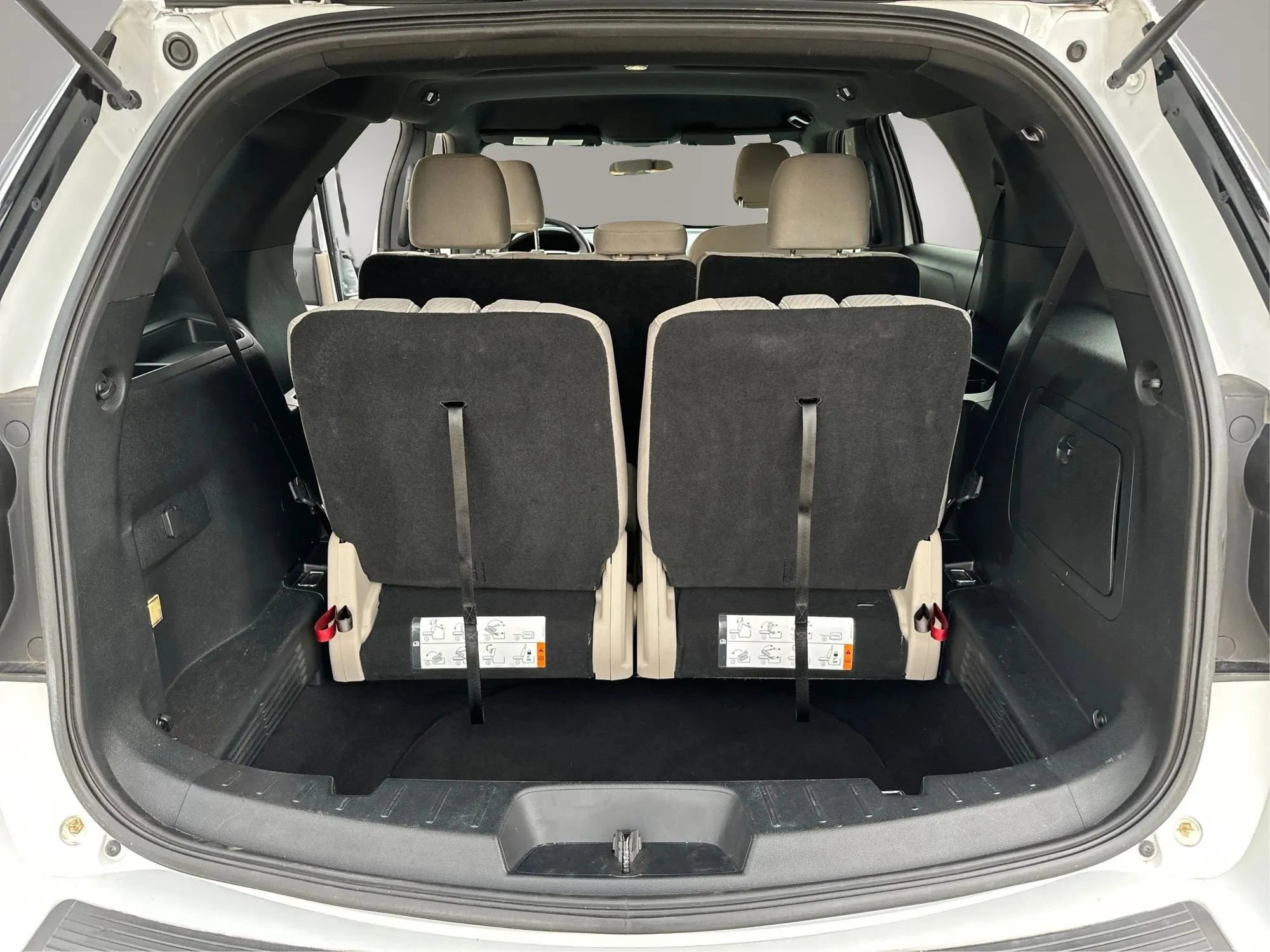 Used 2019 Ford Explorer FWD image 11