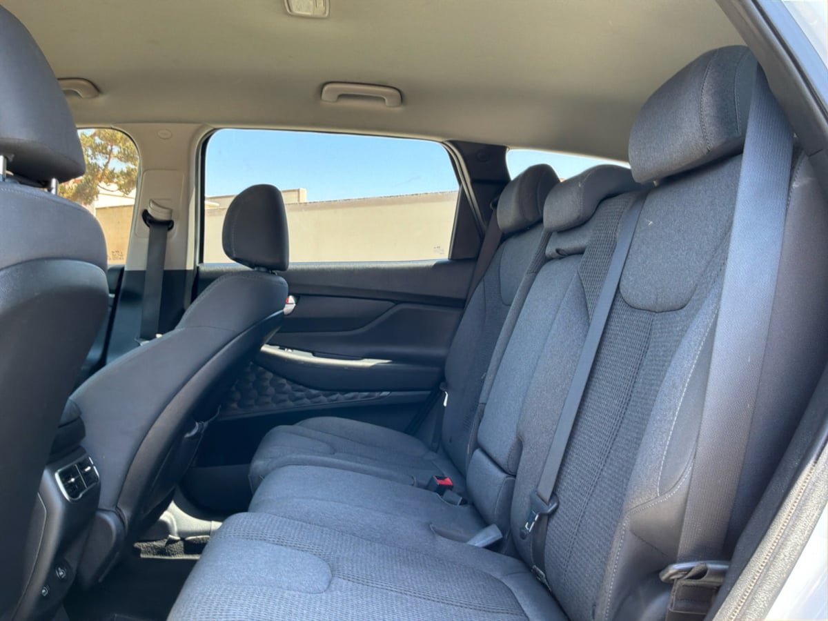 Used 2021 Hyundai Santa Fe SEL FWD image 17