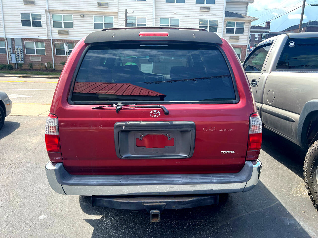 Used 2000 Toyota 4Runner SR5 image 4
