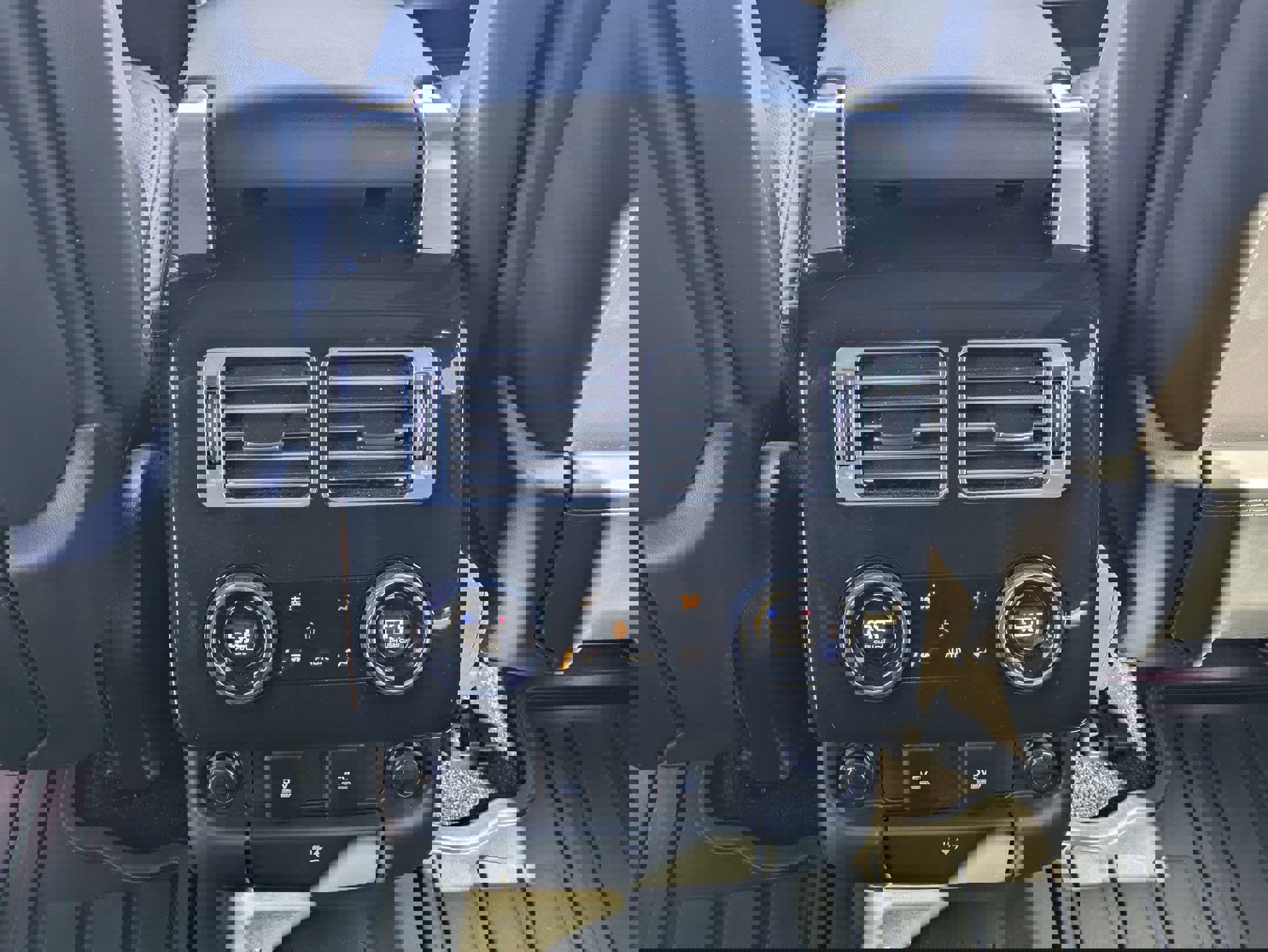 Used 2019 Land Rover Range Rover Supercharged image 23