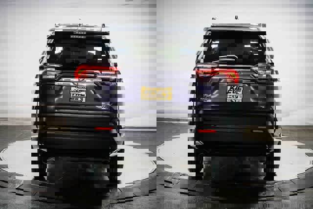 Certified 2019 Toyota RAV4 XLE image 4