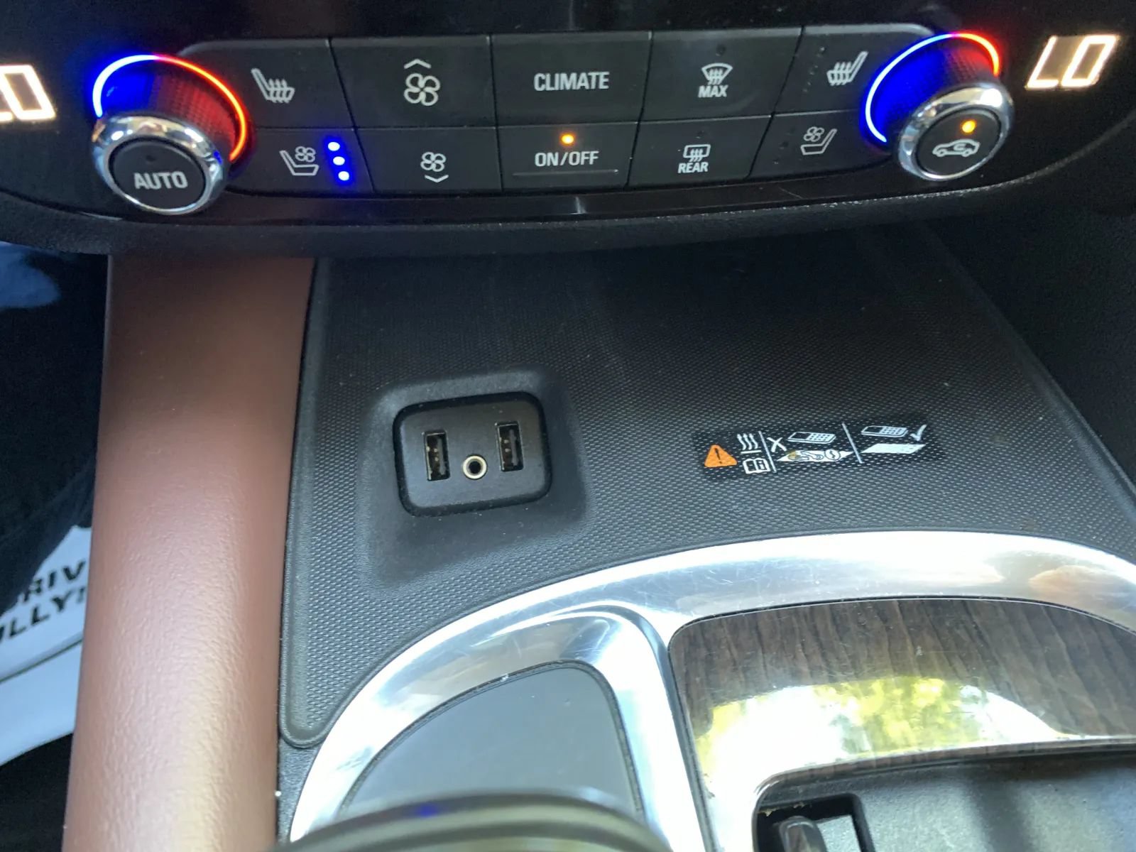 Used 2019 Buick Enclave Avenir w/ Avenir Technology Package FWD image 17