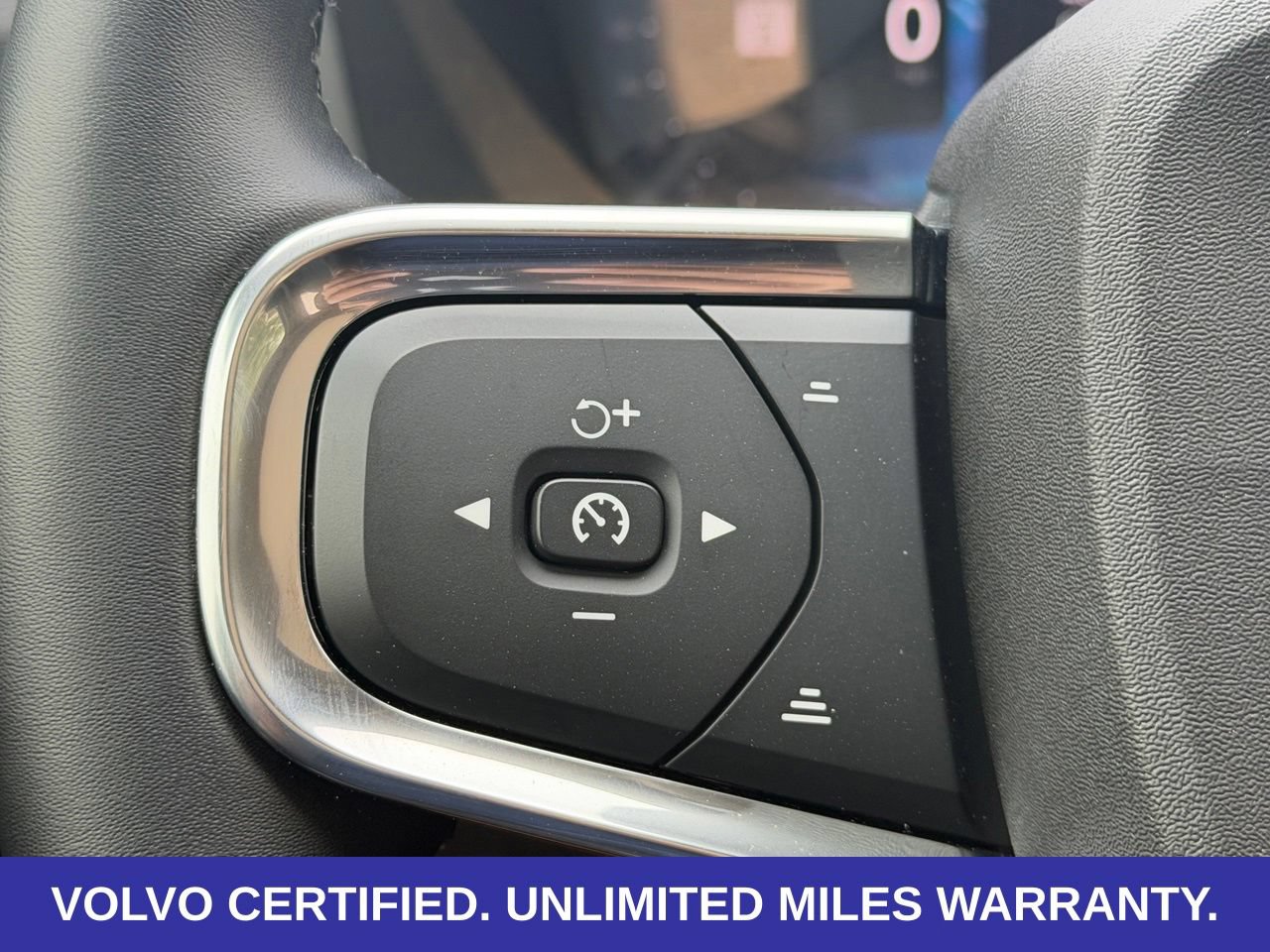 Certified 2026 Volvo XC40 B5 Plus AWD/4WD image 17