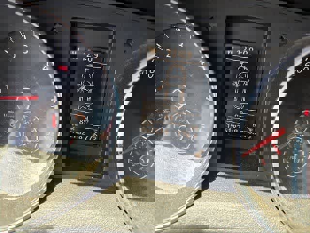 Used 2012 Volkswagen Golf TDI image 24